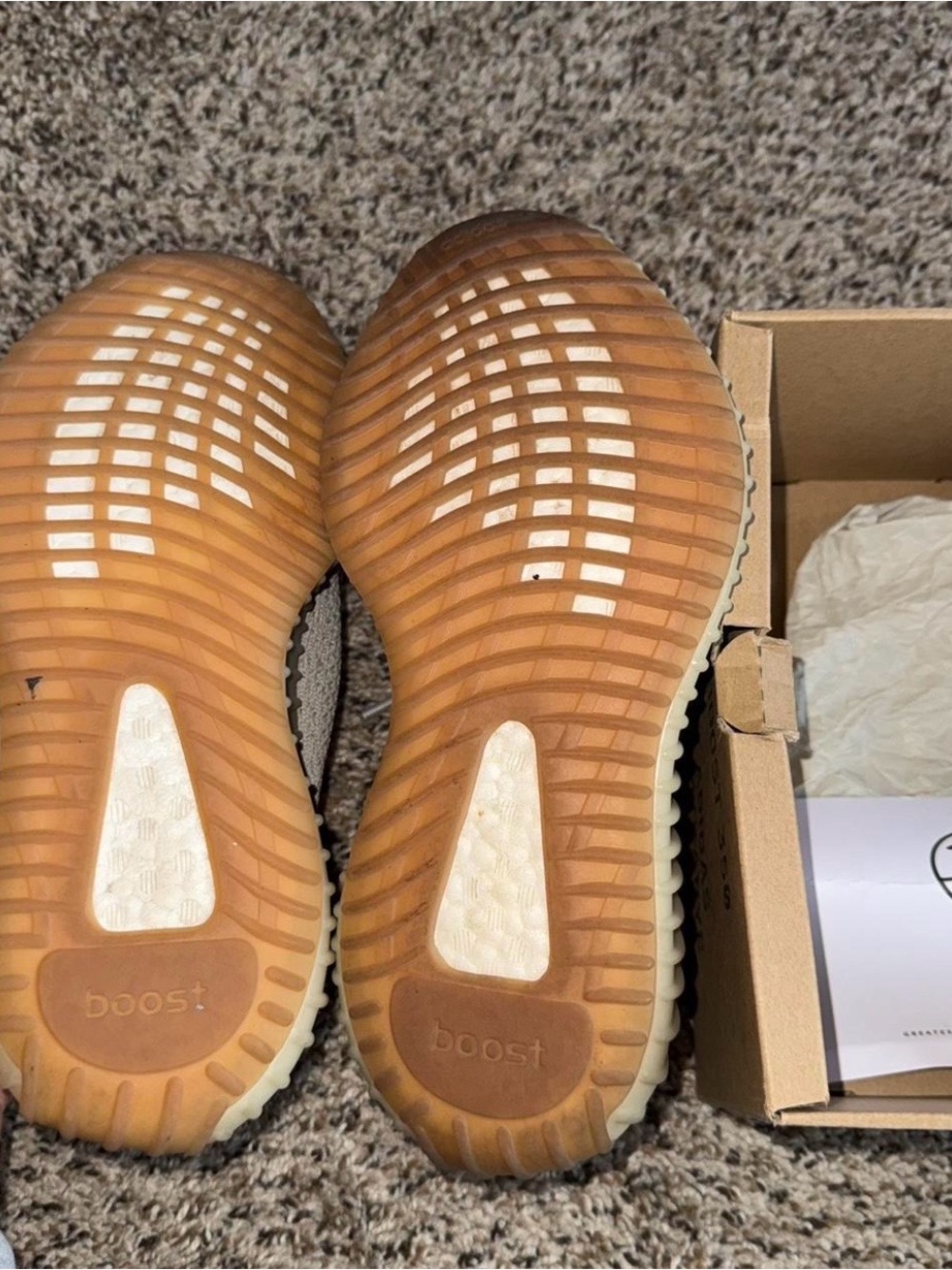 Yeezy - Picture 5 of 5